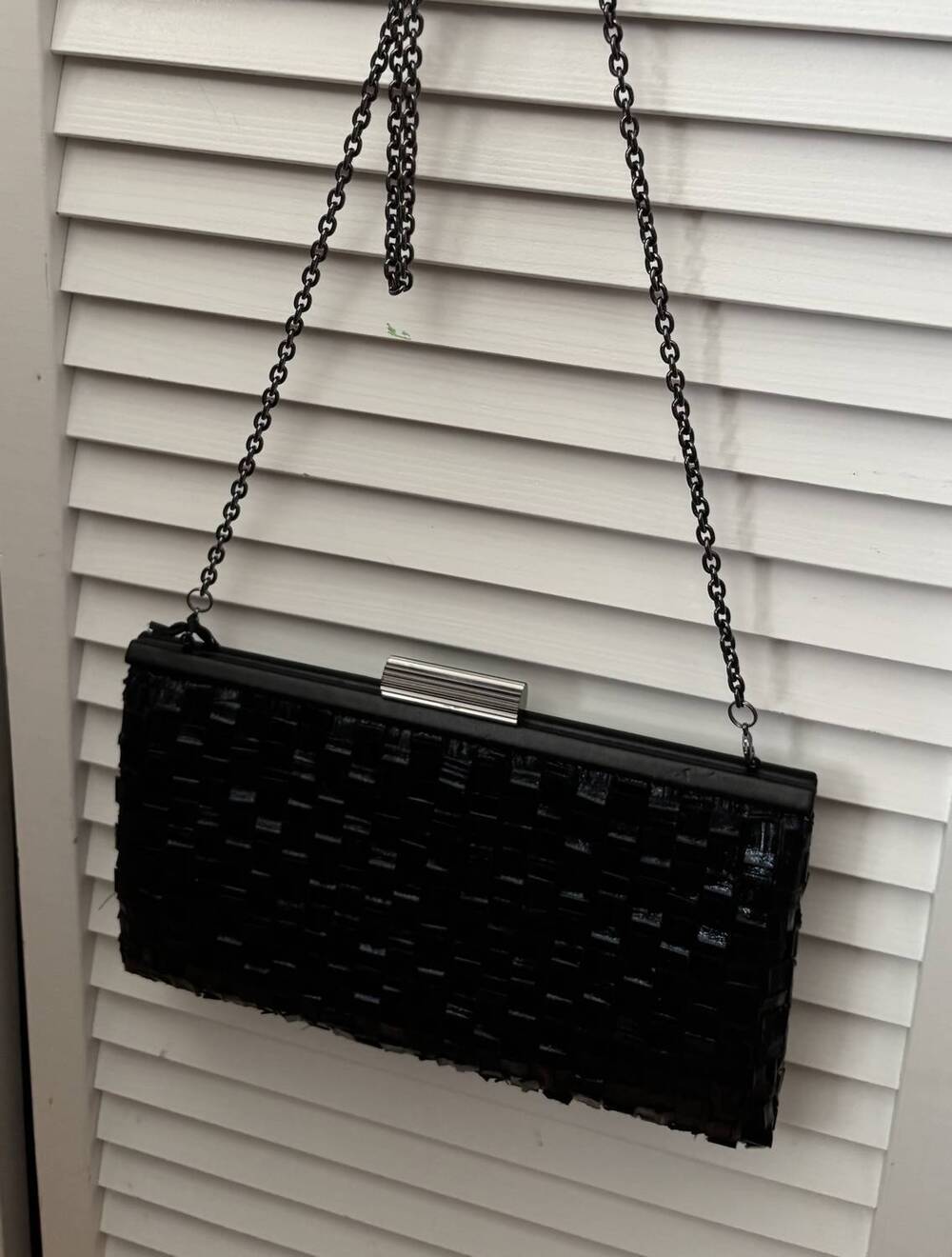 NEW CHINESE LAUNDRY frankie clutch in black metallic